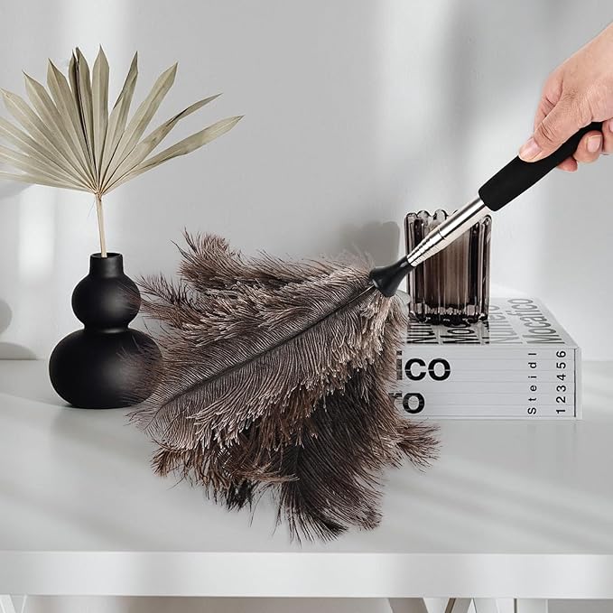 Ostrich Feather Duster 16.5-47Inch Reusable Fluffy Natural Detachable Ostrich Feather Duster Used for Household Cleaning and High-Altitude Cleaning (1PCS)