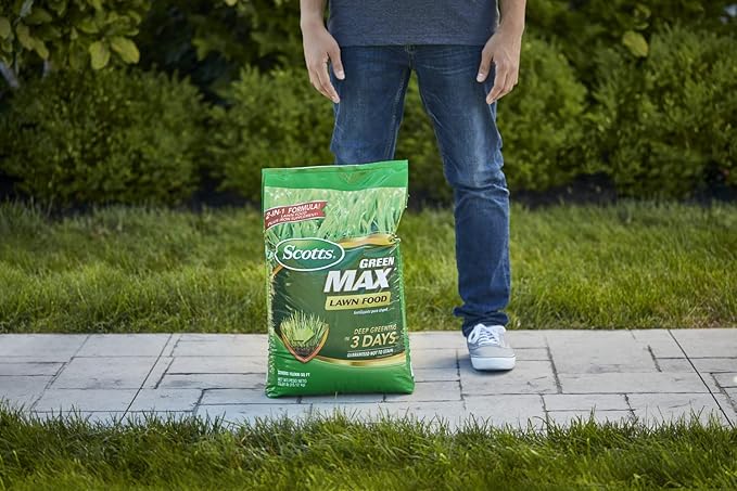 Scotts Green Max Lawn Food, Lawn Food Plus Iron Supplement for Deep Greening, 33.33 lbs., 2-Pack