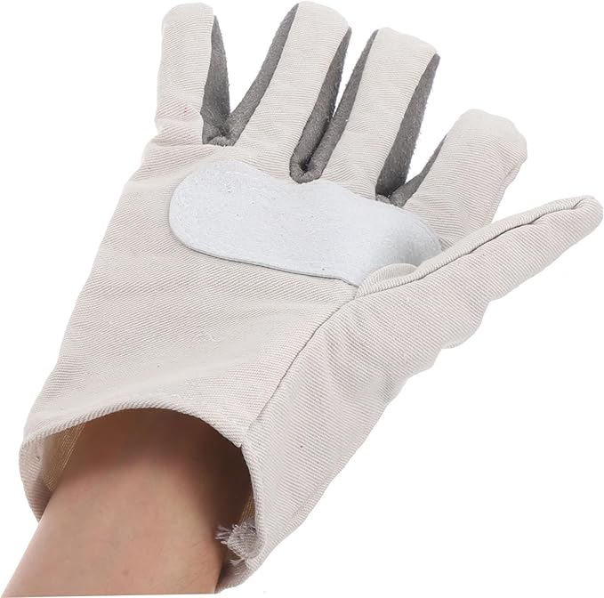 Heat Resistant Welding Gloves Heavy Duty Anti-slip Labor Protective Gear for Men and Women Composite Work Gloves for Camping Bbq Construction Gardening and Outdoor Use Random Color