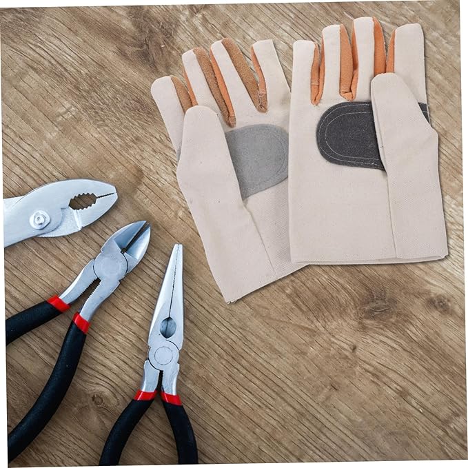 Heat Resistant Welding Gloves Heavy Duty Anti-slip Labor Protective Gear for Men and Women Composite Work Gloves for Camping Bbq Construction Gardening and Outdoor Use Random Color