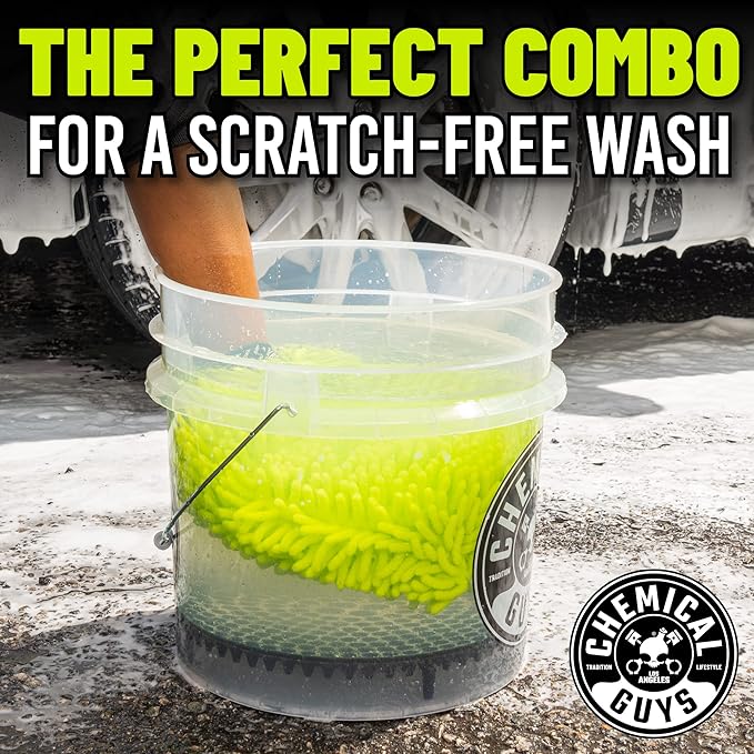 Chemical Guys HOL_128 Car Cleaning Kit, with Car Wash Soap, Car Wash Bucket and 16oz Car Care Cleaning (8 items)